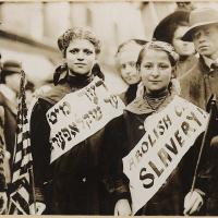 Protesters in 1909 New York against child slavery 