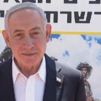 Netanyahu and troops GPO